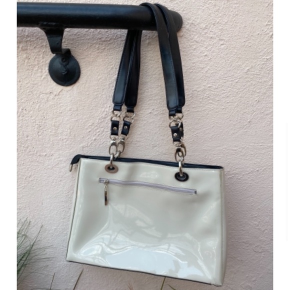 Beijo Glossy Square Tote Shoulder Bag - Picture 3 of 7